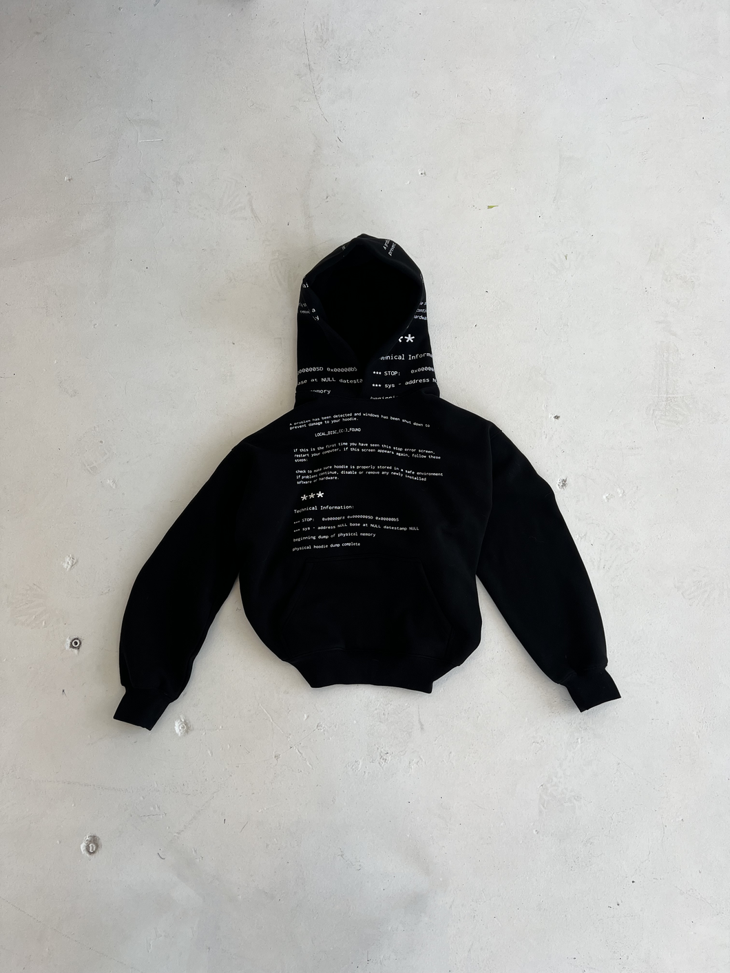 **Error Hoodie* (black)